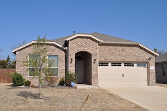 303 Ferriday St, Glenn Heights, TX 75154