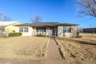 733 E 13th St, Littlefield, TX 79339