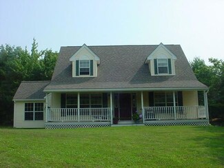 11 Harrison Ln, Wiscasset, ME 04578
