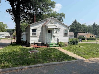 112 Poplar Ave, Waterloo, IA 50703