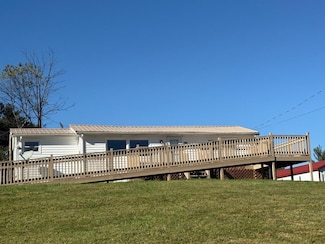 113 Split Oak Ln, Galax, VA 24333