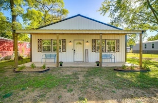 137 W Lakeview Ave, Disney, OK 74340