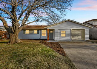 236 NE Taylor St, Burleson, TX 76028