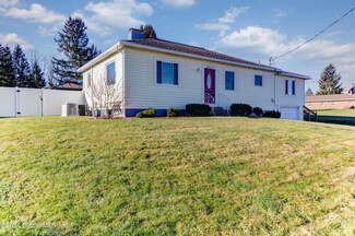 27 New St, Amsterdam, NY 12010