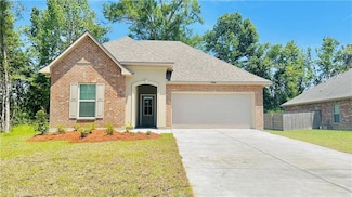 42468 N Falcon Dr, Ponchatoula, LA 70454