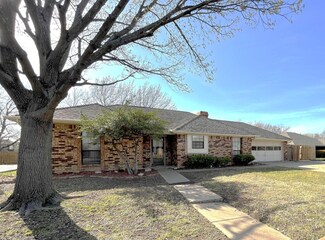 6811 Abilene Dr, Sachse, TX 75048