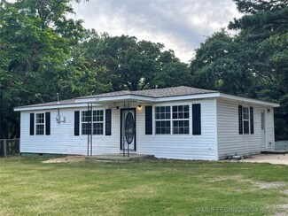 209 N Russell Ave, Atoka, OK 74525