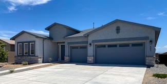 460 Rio Chama Cir SW, Los Lunas, NM 87031