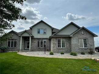 123 Country Club Rd, Bryan, OH 43506