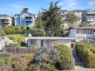 443 Monterey Rd, Pacifica, CA 94044