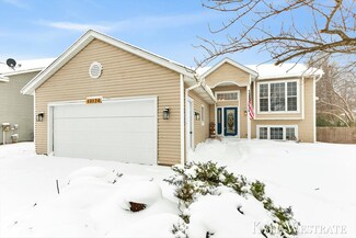 13120 Caryn Way, Holland, MI 49424