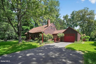 11 Sherwood Ln, Burnt Hills, NY 12027