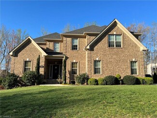 5529 Salem View Rd, Pfafftown, NC 27040