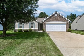4698 W Stonehaven Ln, New Palestine, IN 46163