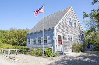 2 Saratoga Ln, Nantucket, MA 02554