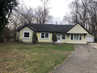 20803 Orchard Lake Rd, Farmington Hills, MI 48336