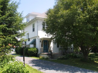 64 Moorland St, Williamstown, MA 01267
