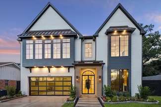 1519 Candlelight Ln, Houston, TX 77018