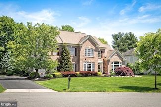 18 Blyman Ct, Trenton, NJ 08690