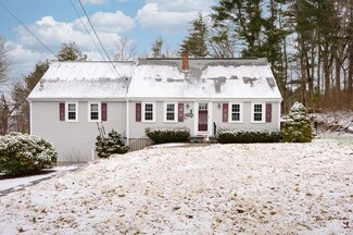 27 Summit St, Middleboro, MA 02346