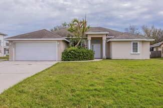 2033 SW Capeador St, Port Saint Lucie, FL 34953