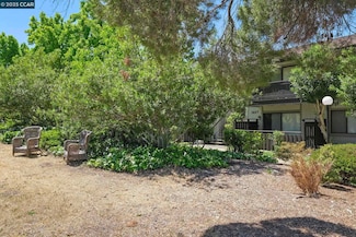 1447 Marchbanks Dr Unit 3, Walnut Creek, CA 94598