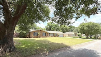 5185 Willow Run Dr, Pensacola, FL 32504