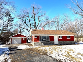 1320 S Wayside Dr, Villa Park, IL 60181