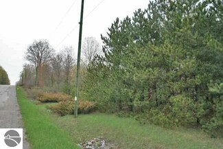 6633 S Wheeler Rd, Maple City, MI 49664