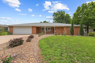 429 Claremont Dr, Salina, KS 67401