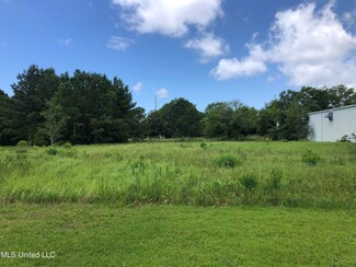 4304 Amonett St, Pascagoula, MS 39567