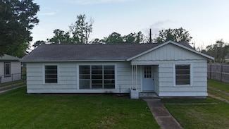 2485 Hayes Ln, Beaumont, TX 77703