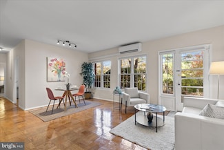 3721 Gunston Rd, Alexandria, VA 22302