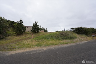 30501 J Place, Ocean Park, WA 98640