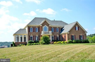 15992 Flagstone Ct, Round Hill, VA 20141