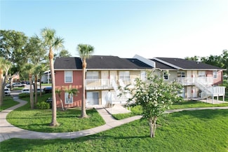 220 Lake Parsons Green Unit 105, Brandon, FL 33511
