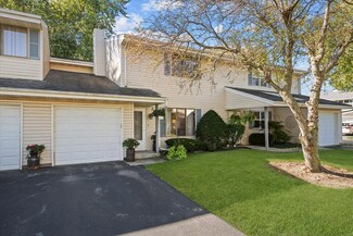 2505 Iris Ln, Crest Hill, IL 60403