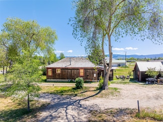 3592 Eva Ct, Stevensville, MT 59870