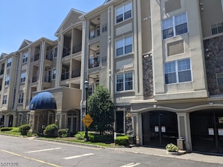 6303 Harcourt Rd Unit 173, Clifton, NJ 07013