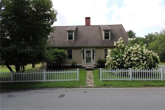 89 Westcott Rd, North Scituate, RI 02857