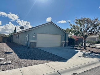 669 W Silver Reef Ct, Casa Grande, AZ 85122