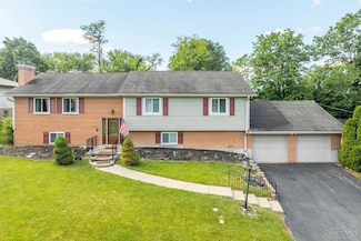3579 Rackacres Dr, Cincinnati, OH 45211