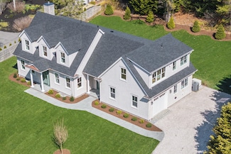 45 Meadow View Rd S, Chatham, MA 02633