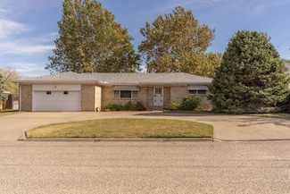 1315 S Canadian St, Wheeler, TX 79096