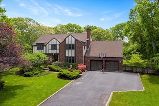 10 Deer Path, Shirley, NY 11967