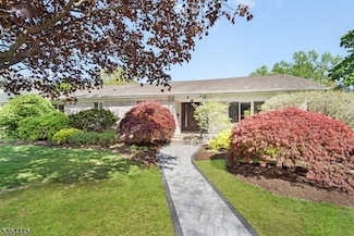 5 Stone Dr, West Orange, NJ 07052