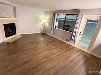 10018 Golden Given Rd E Unit 30, Tacoma, WA 98445