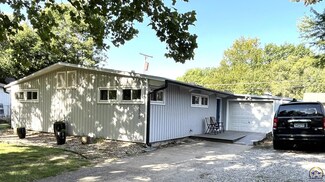 2505 SW Burnett Rd, Topeka, KS 66614