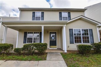 7926 Bronze Pike Dr, Charlotte, NC 28273