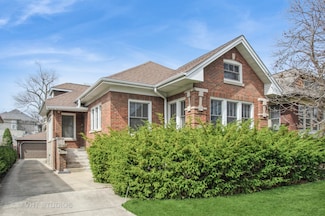 4440 N Mozart St, Chicago, IL 60625